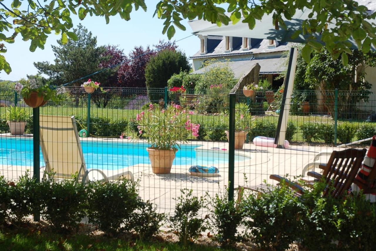 Le Logis Du Pressoir: 18th Century Loire Valley Estate with Heated Pool Les Bois-d'Anjou Exterior photo