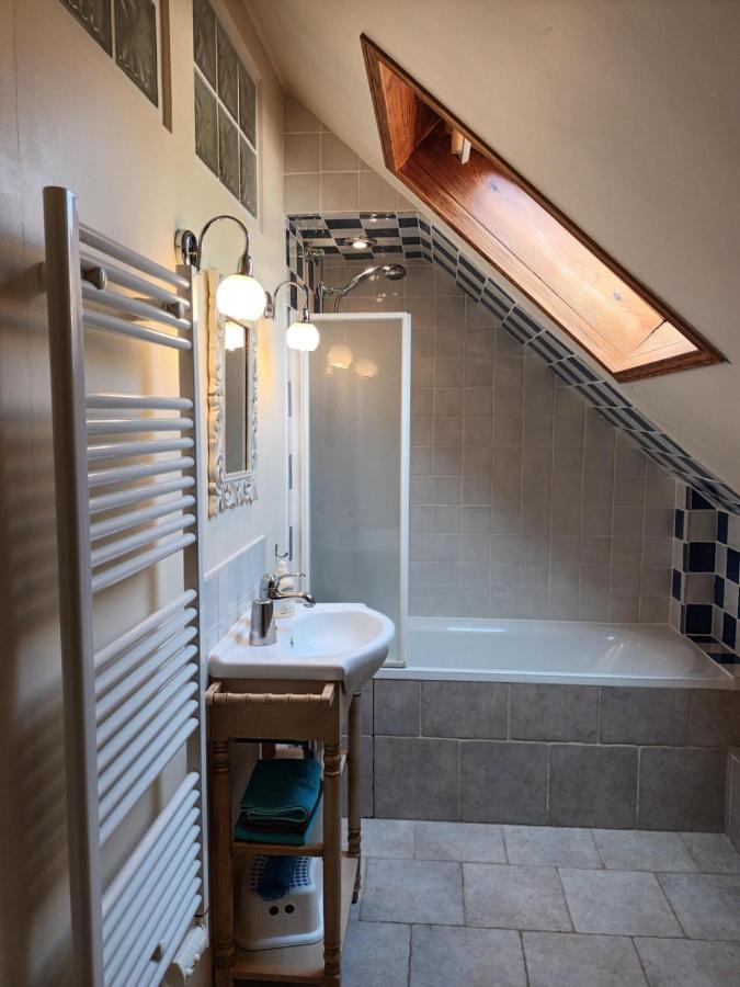 Le Logis Du Pressoir: 18th Century Loire Valley Estate with Heated Pool Les Bois-d'Anjou Exterior photo